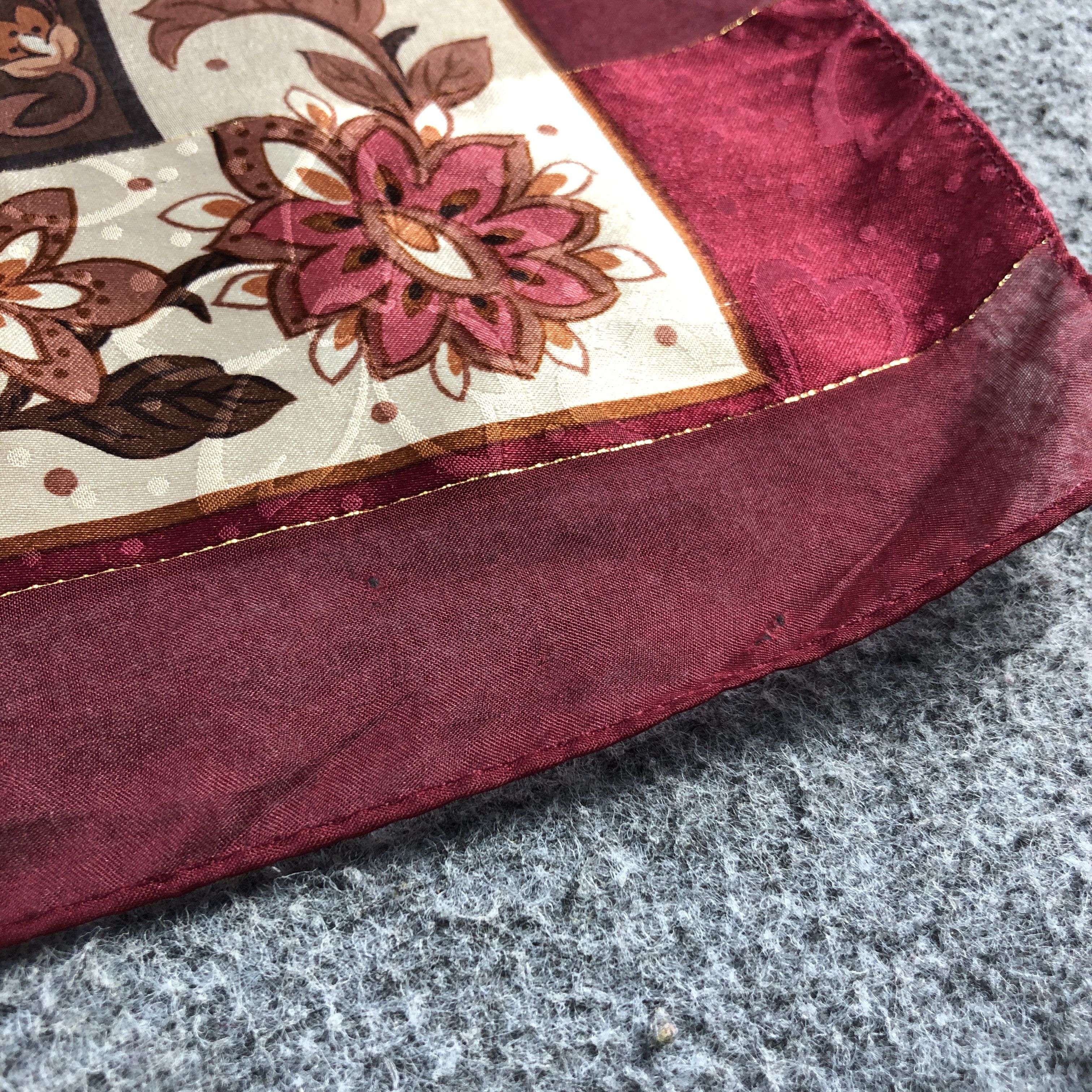 Japanese Brand Vintage Luxury Floral Silk Scarf M1288 Size ONE SIZE - 7 Thumbnail