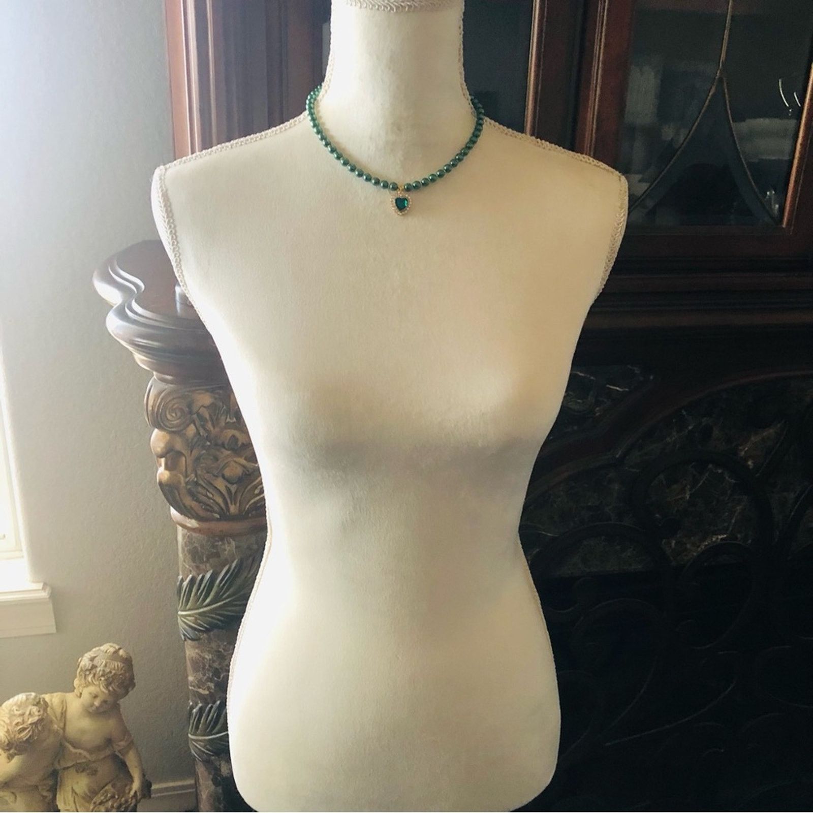 Handmade Handcrafted repurpose heart emerald stone Pearl necklace Size ONE SIZE - 7 Thumbnail