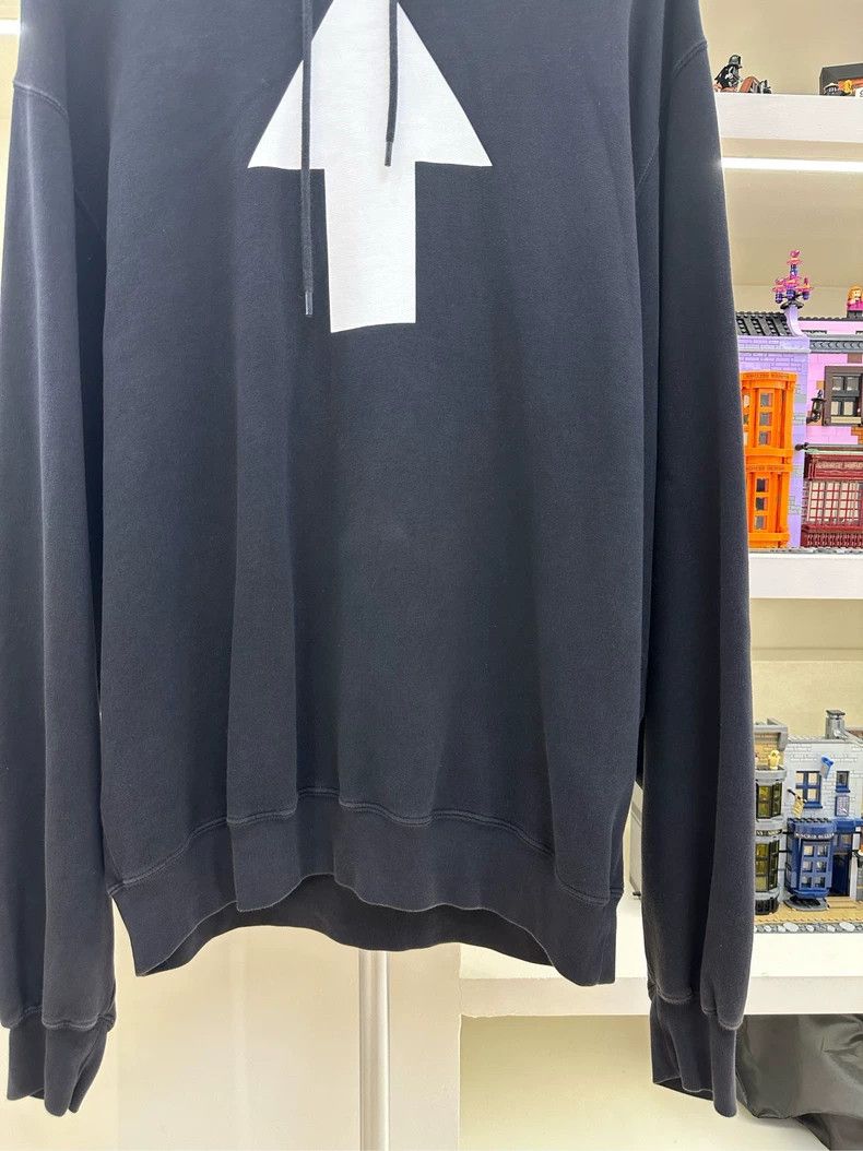 Balenciaga Balenciaga Printed arrowhead hooded sweatshirt 2501-Nextarr Size US S / EU 44-46 / 1 - 5 Thumbnail