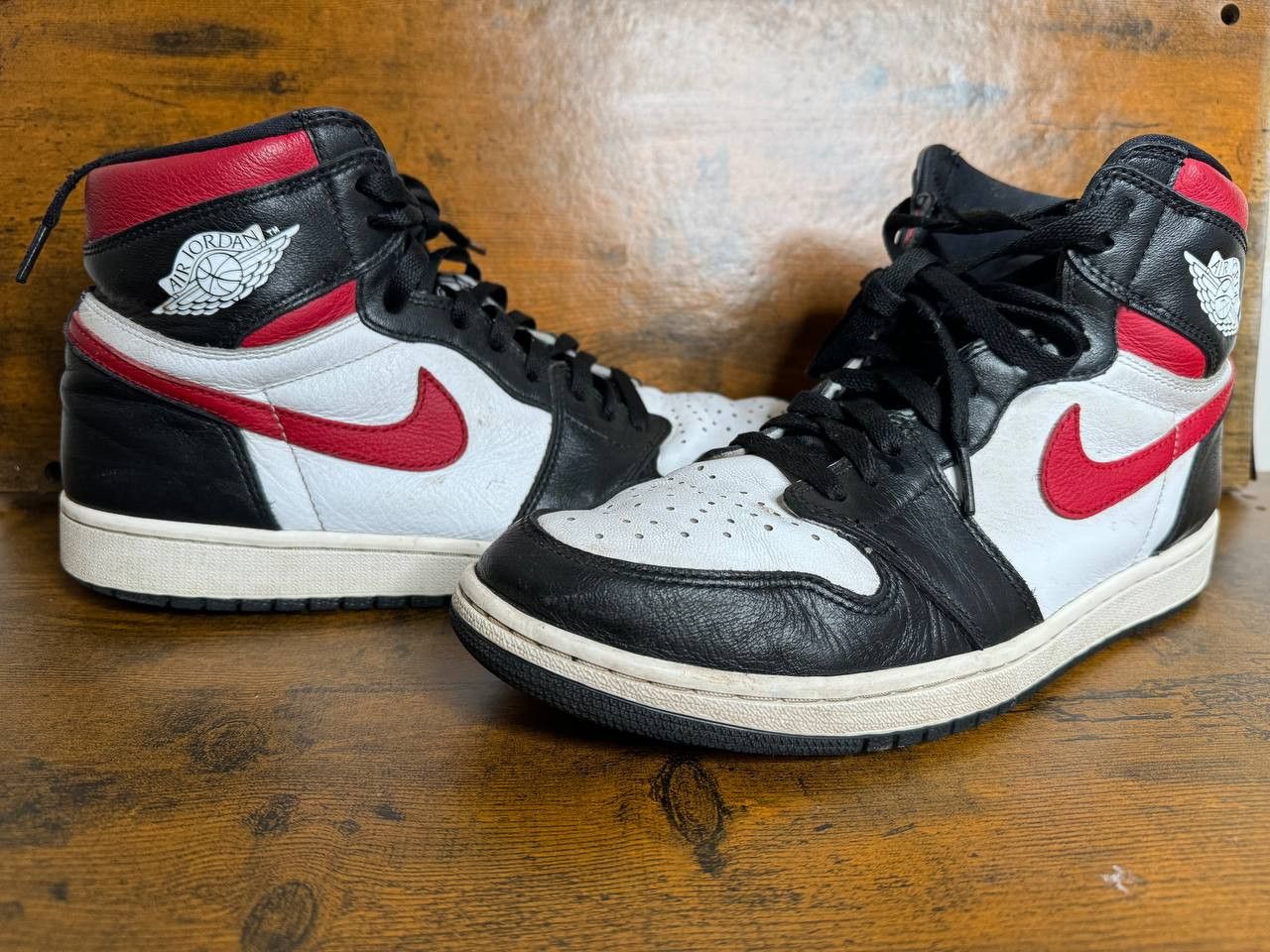 Jordan retro 1 outlet high og black/gym red/white/sail