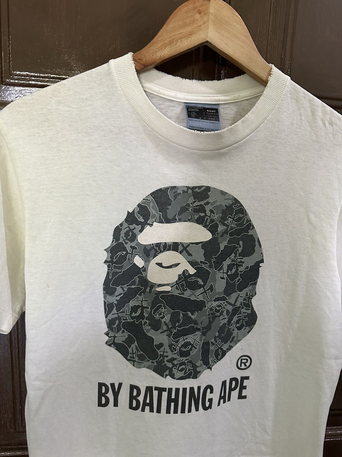 Bape × Kaws Vintage By Bathing Ape Camouflage BAPE KAWS Size US S / EU 44-46 / 1 - 3 Thumbnail