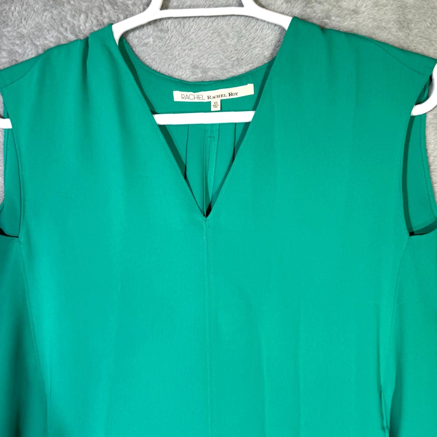 Vintage Rachel Roy Sydney Dress Sleeveless Womens XS Mint Green Asymmetrical High-Low Hem V-Neck Pullover Dress Size XS / US 0-2 / IT 36-38 - 3 Thumbnail