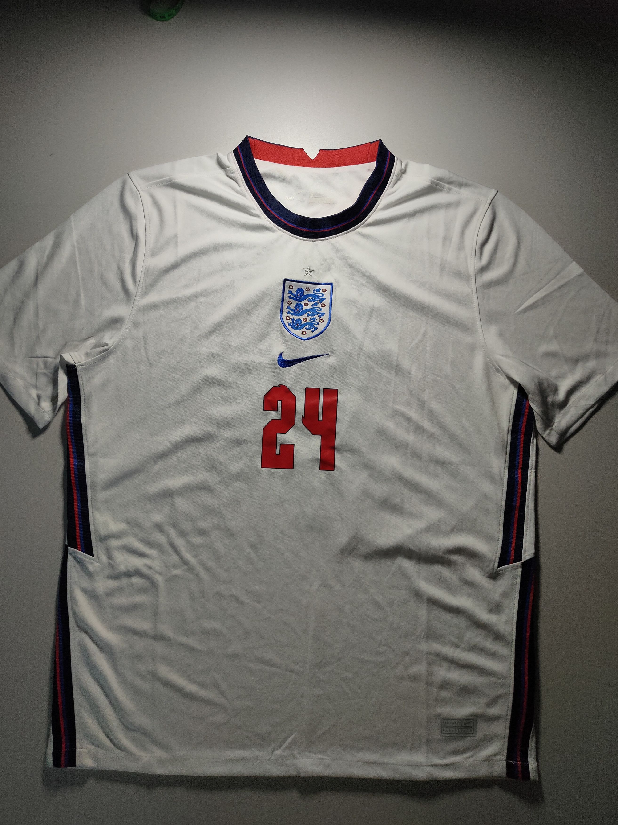 VINTAGE NIKE ENGLAND SOCCER JERSEY PLAY Y2K FOOTBALL
