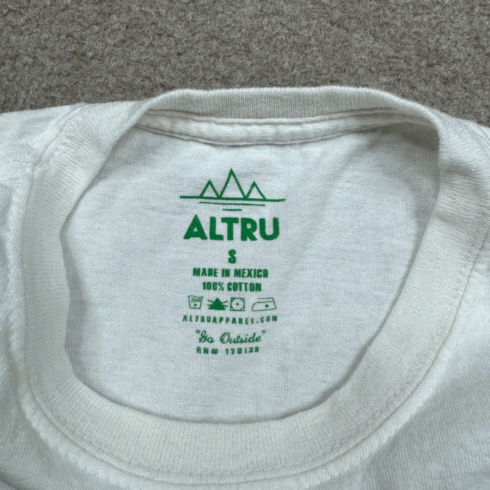 Vintage ALTRU T Shirt Mens Size S Small White Short Sleeve EARTH Logo Adults Size US S / EU 44-46 / 1 - 7 Thumbnail