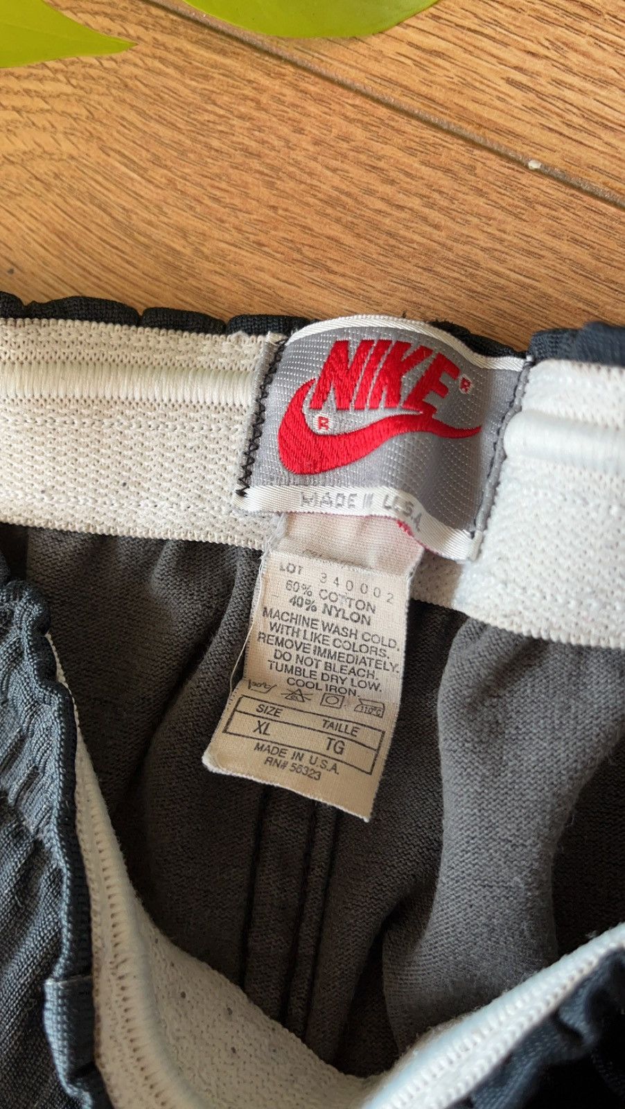 Nike × Vintage 90s Nike athletic elastic logo shorts Size US 31 - 2 Thumbnail