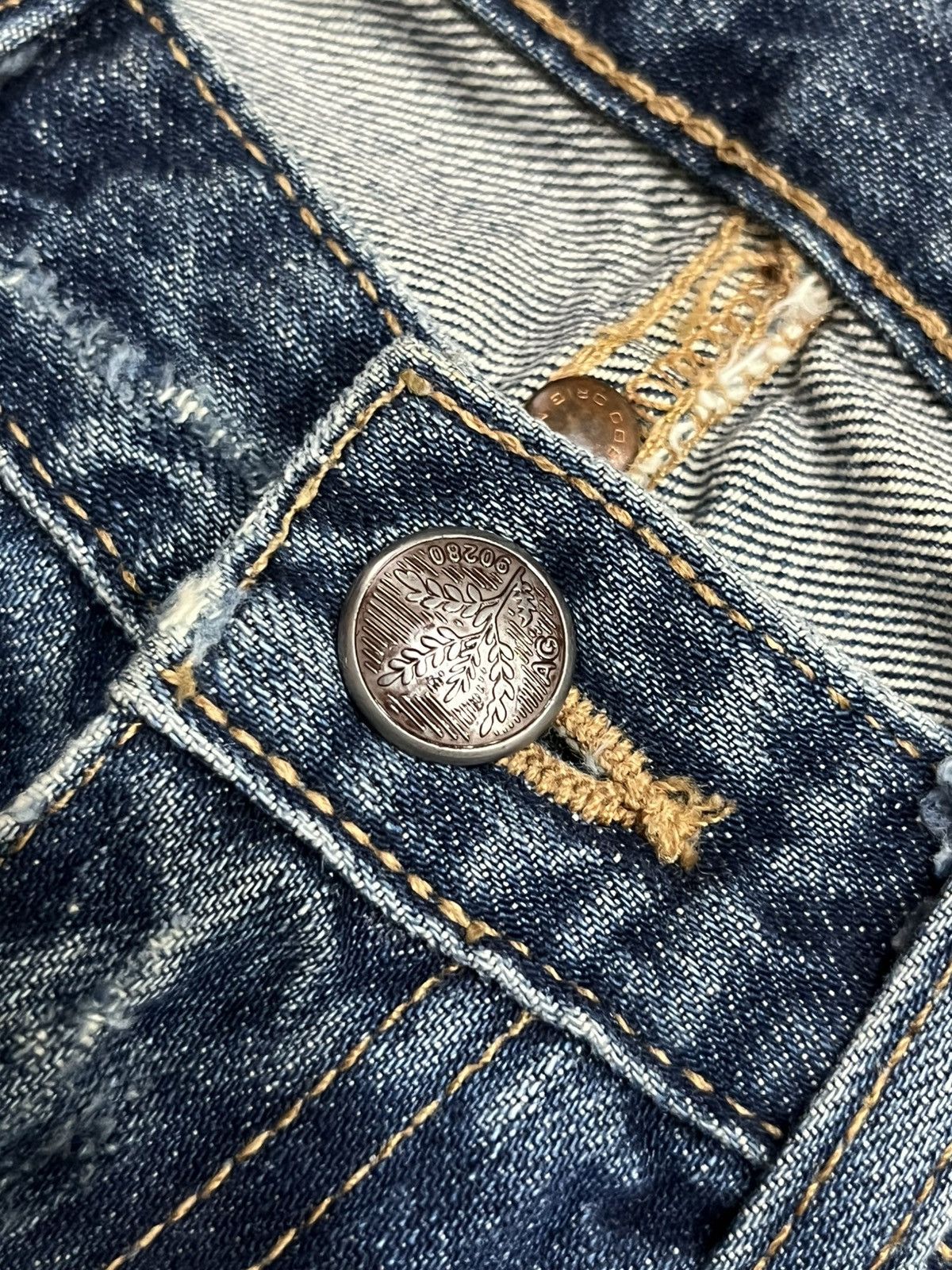AG Adriano Goldschmied Adriano Goldschmied “The Kiss” Slim Straight Blue Faded Jean Size 27" / US 4 / IT 40 - 5 Thumbnail