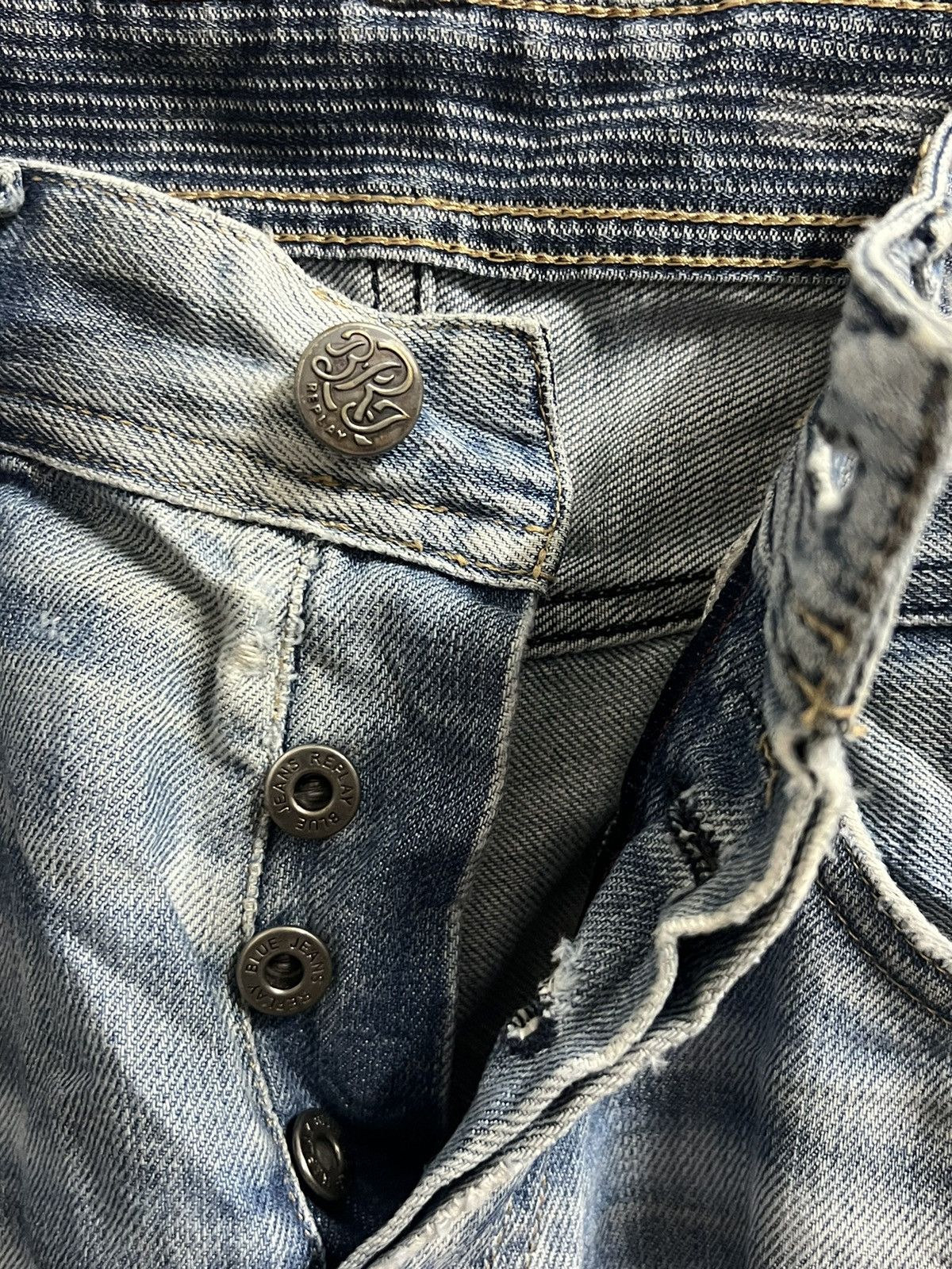 Replay × Vintage REPLAY DENIM DISTREES BUTTON FLY Size US 32 / EU 48 - 8 Thumbnail