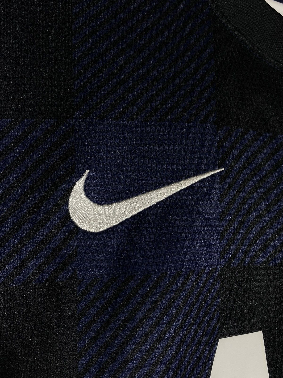 Nike Nike Manchester United 2013/14 Away Soccer Jersey Size US XL / EU 56 / 4 - 5 Thumbnail