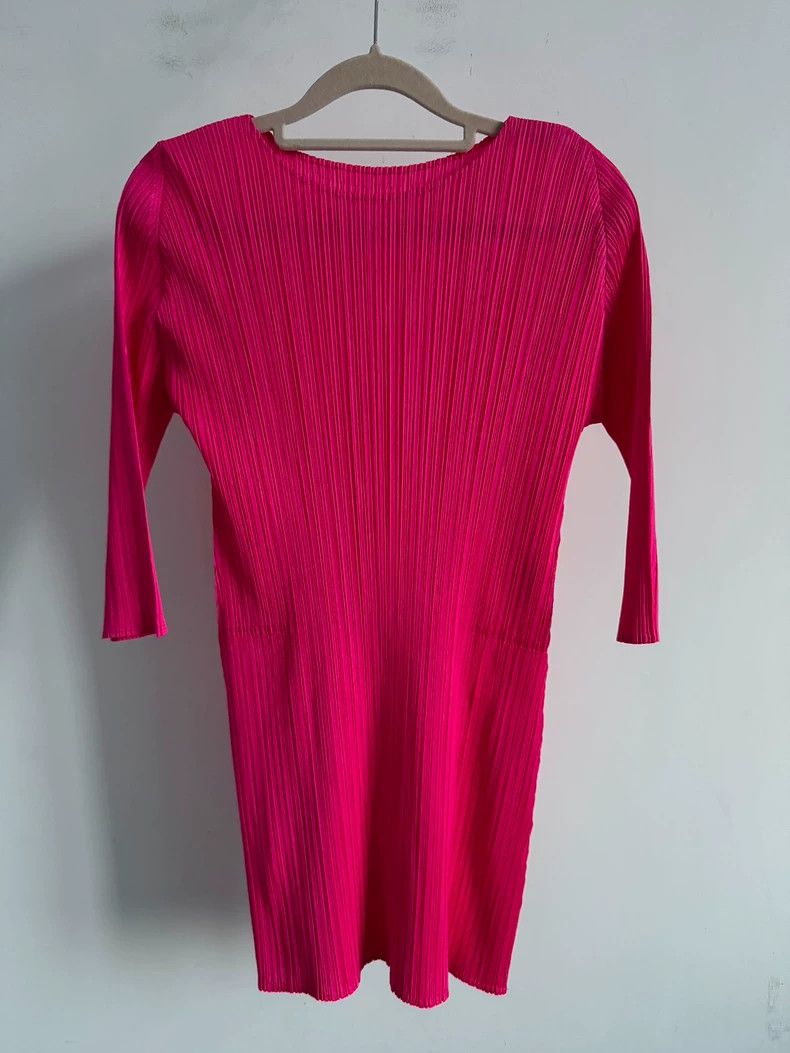 Issey Miyake size:3 Deep red pleated short-sleeved shirt