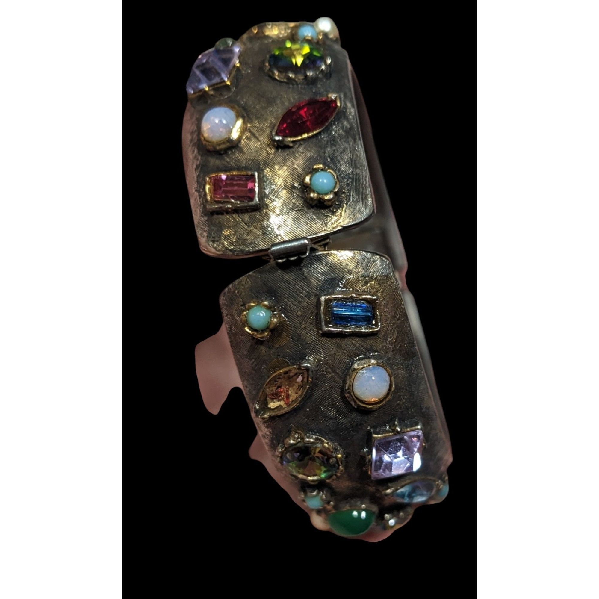 Other Vintage Brutalist Glam Multi Gemmed Gold Tone Hinge Bracelet Size ONE SIZE - 5 Thumbnail