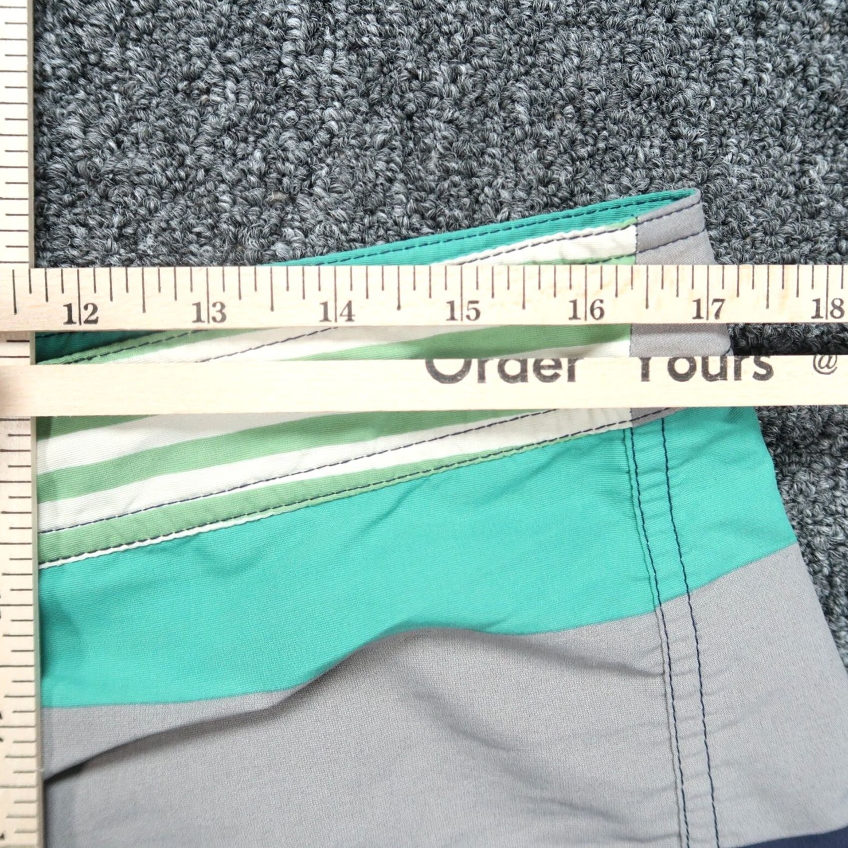 Patagonia Patagonia Board Shorts Mens 34 Gray Blue Wavefarer Striped Zip Pocket Swim Size US 34 / EU 50 - 6 Thumbnail