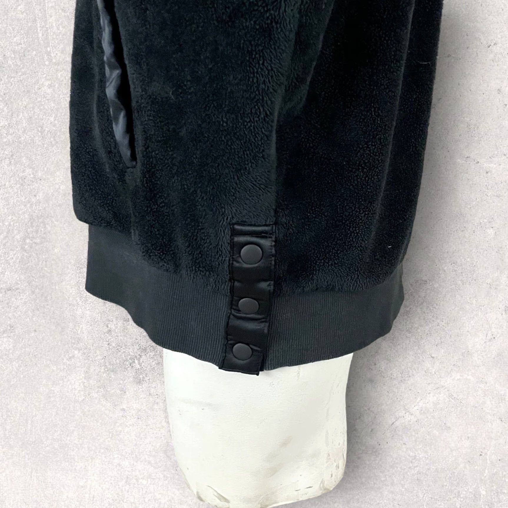 Athleta Athleta Sweatshirt Large Black Fleece Snap Button Pullover Easy Care Pockets Activewear Women Regular Pullover 1/2 Snap Size L / US 10 / IT 46 - 7 Thumbnail