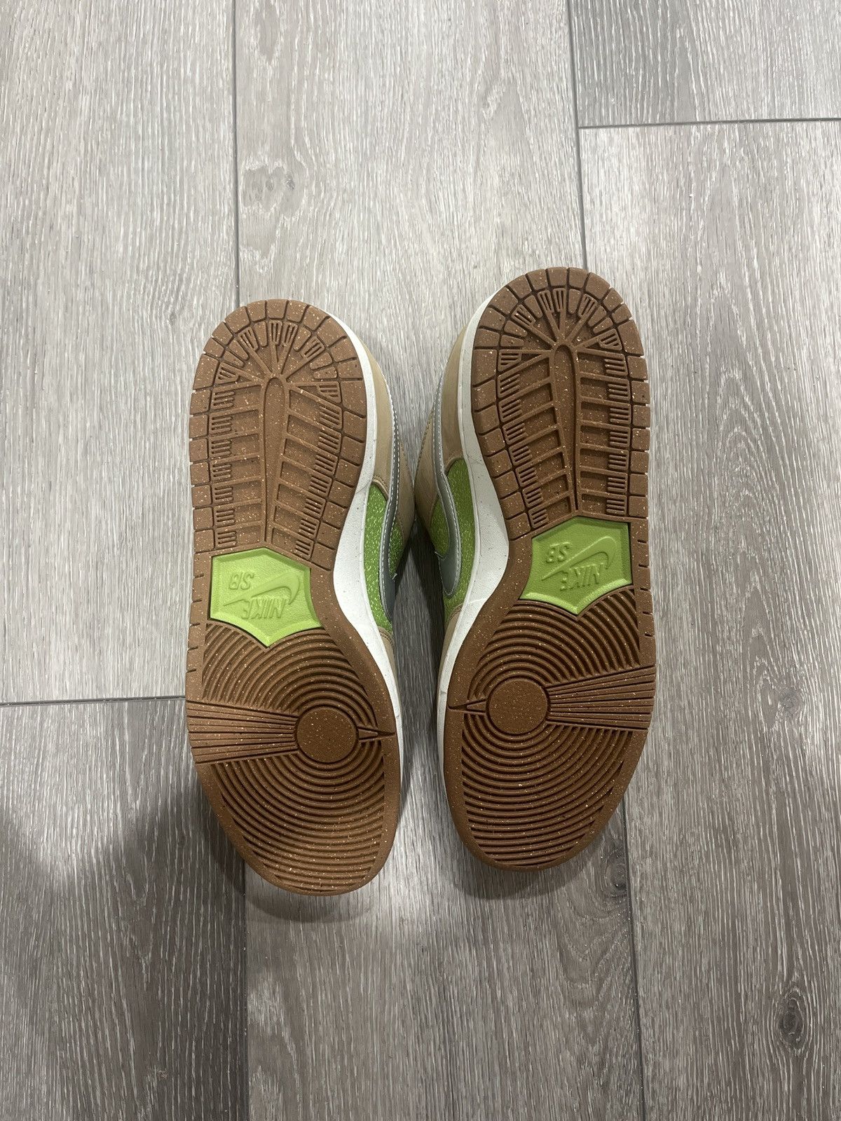 Nike SB Nike SB Low Dunks Size US 12 / EU 45 - 5 Thumbnail