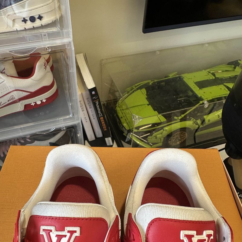 Louis Vuitton Louis Vuitton Red Trainer Fashion Sneakers for Men -2508 Size US 9 / EU 42 - 8 Thumbnail
