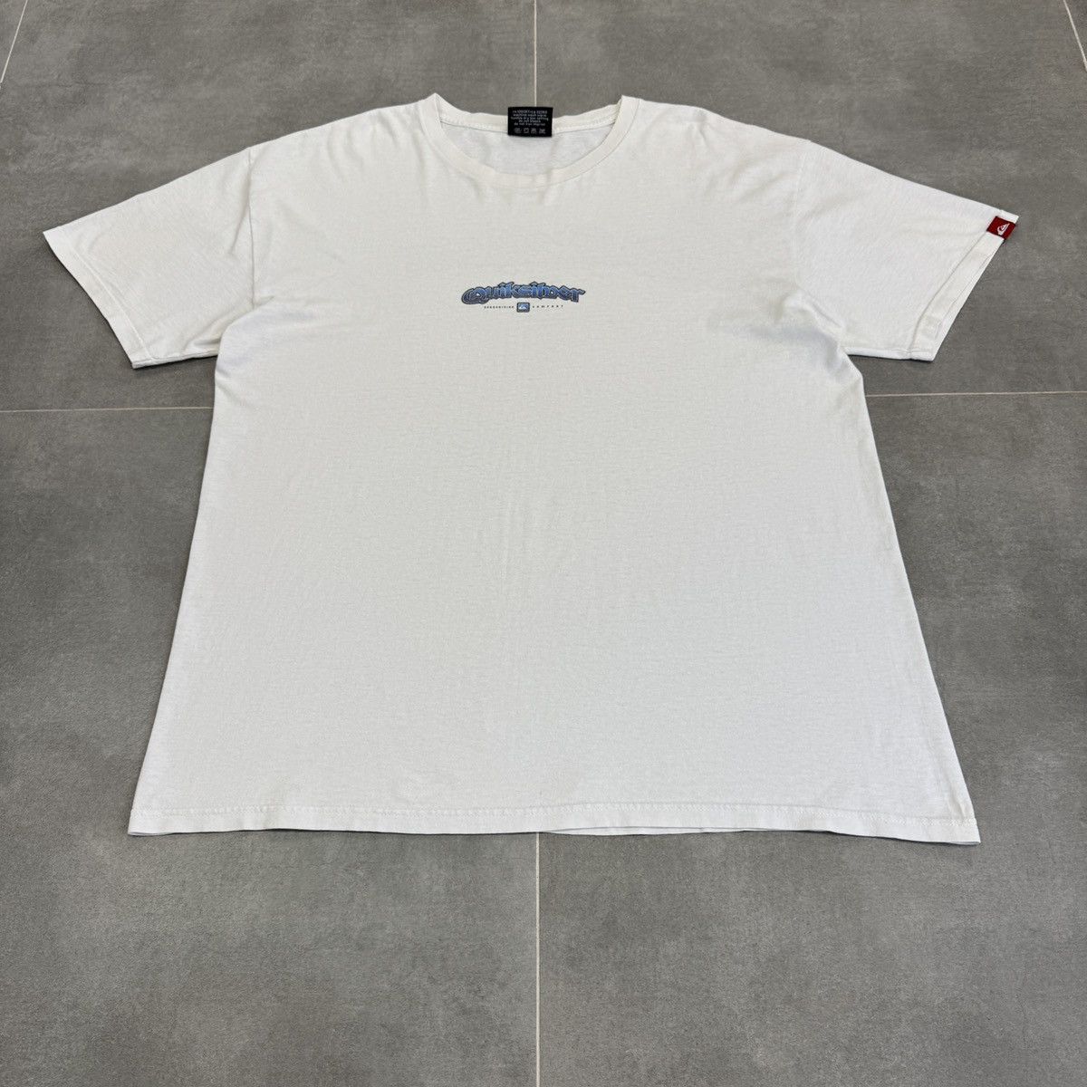 Quiksilver Vintage Quiksilver Center Logo Surf Style Y2K Men T-Shirt Size US XL / EU 56 / 4 - 3 Thumbnail