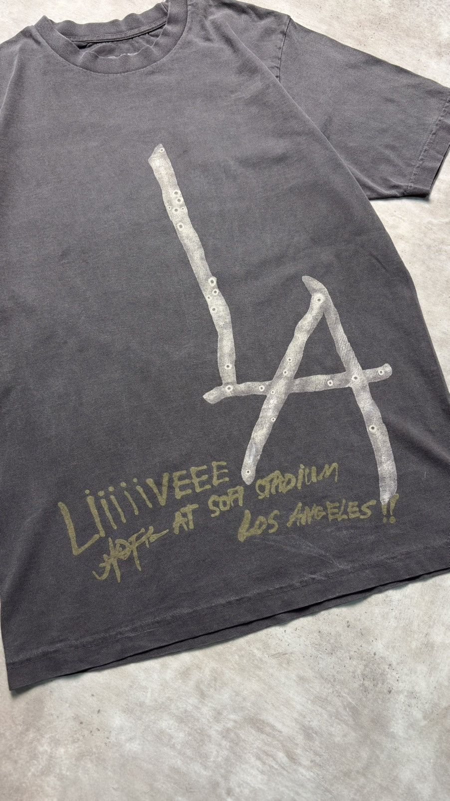 Travis Scott Vtg Travis Scott Utopia Circus Maximus L.A. Exclusive Tee S Size US S / EU 44-46 / 1 - 3 Thumbnail