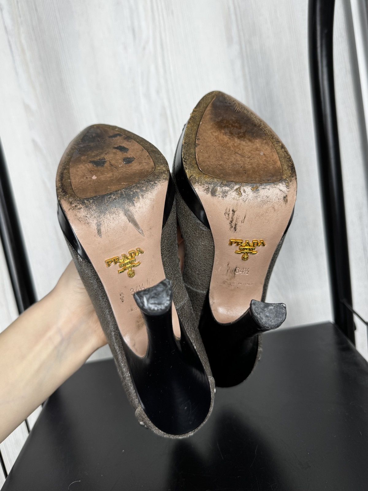 Prada Prada Grey/Black Studded Textured Leather Bow Pumps Sz 34.5 Size US 4.5 / IT 34.5 - 12 Thumbnail