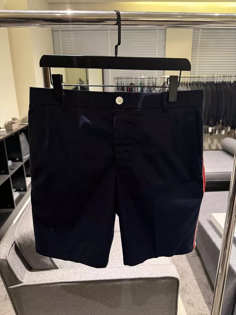 Thom Browne Thom Browne Size 1 Dark blue shorts 2505-Nextarrow Size US 29 - 1 Thumbnail