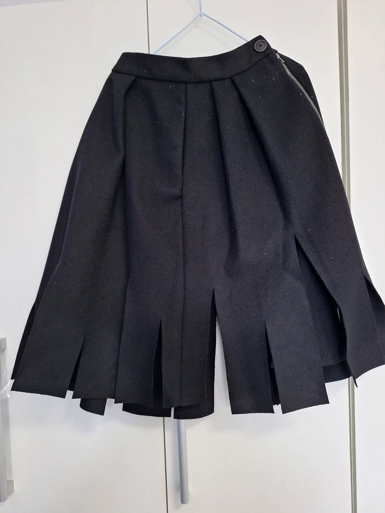 Vivienne Westwood Vivienne Westwood Black half-length skirt Size 26" / US 2 / IT 38 - 5 Thumbnail