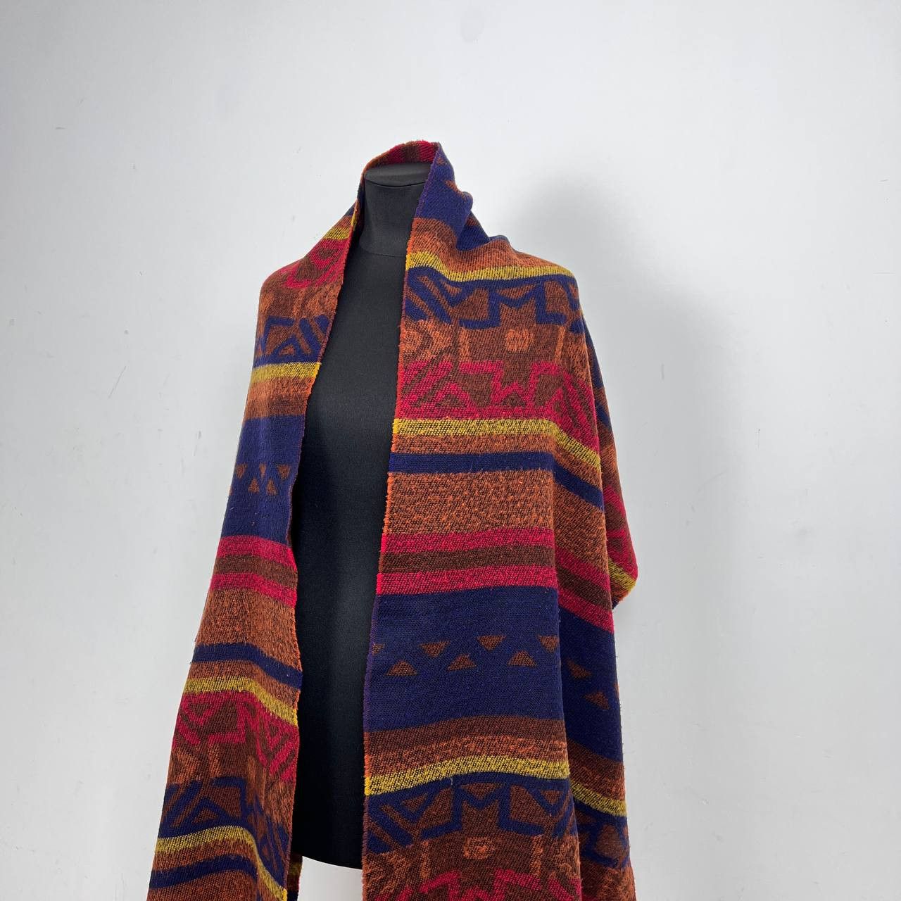 Fendi 2000s Fendi Geometric Multicolor Tribal Print Wool Scarf Size ONE SIZE - 4 Thumbnail