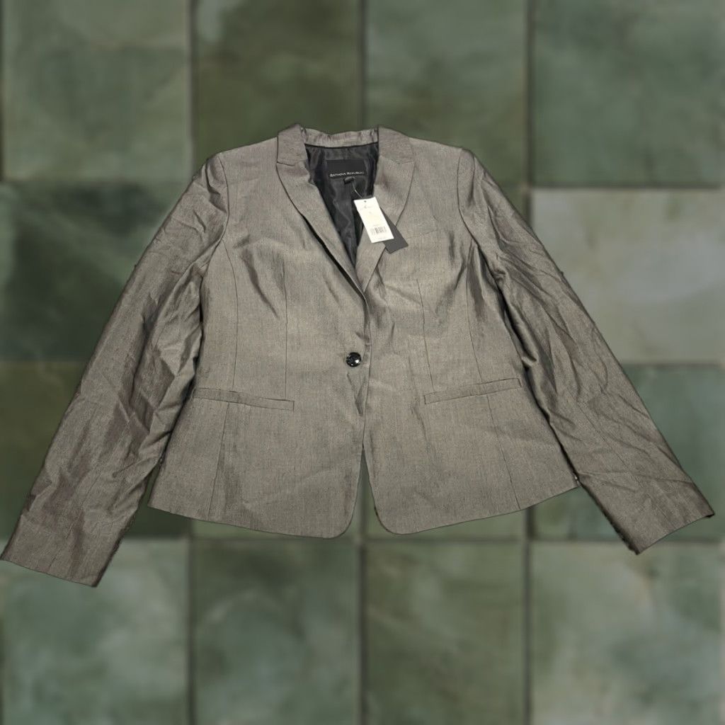 Banana Republic Banana Republic Blazer Women 6 Gray Silk Blend One Button Long Sleeve Solid Workwear Jacket Size M / US 6-8 / IT 42-44 - 1 Thumbnail