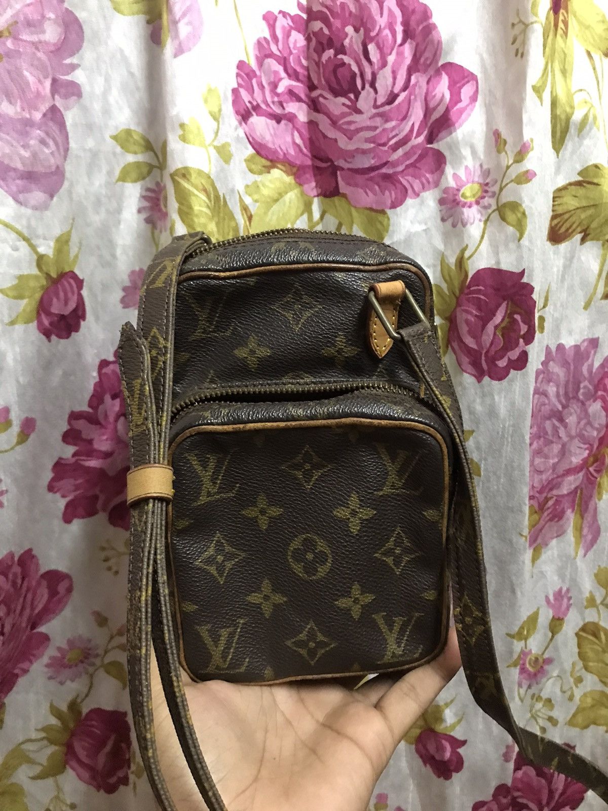 Louis Vuitton Authentic Louis Vuitton Mini Amazon Shoulder Size ONE SIZE - 2 Thumbnail