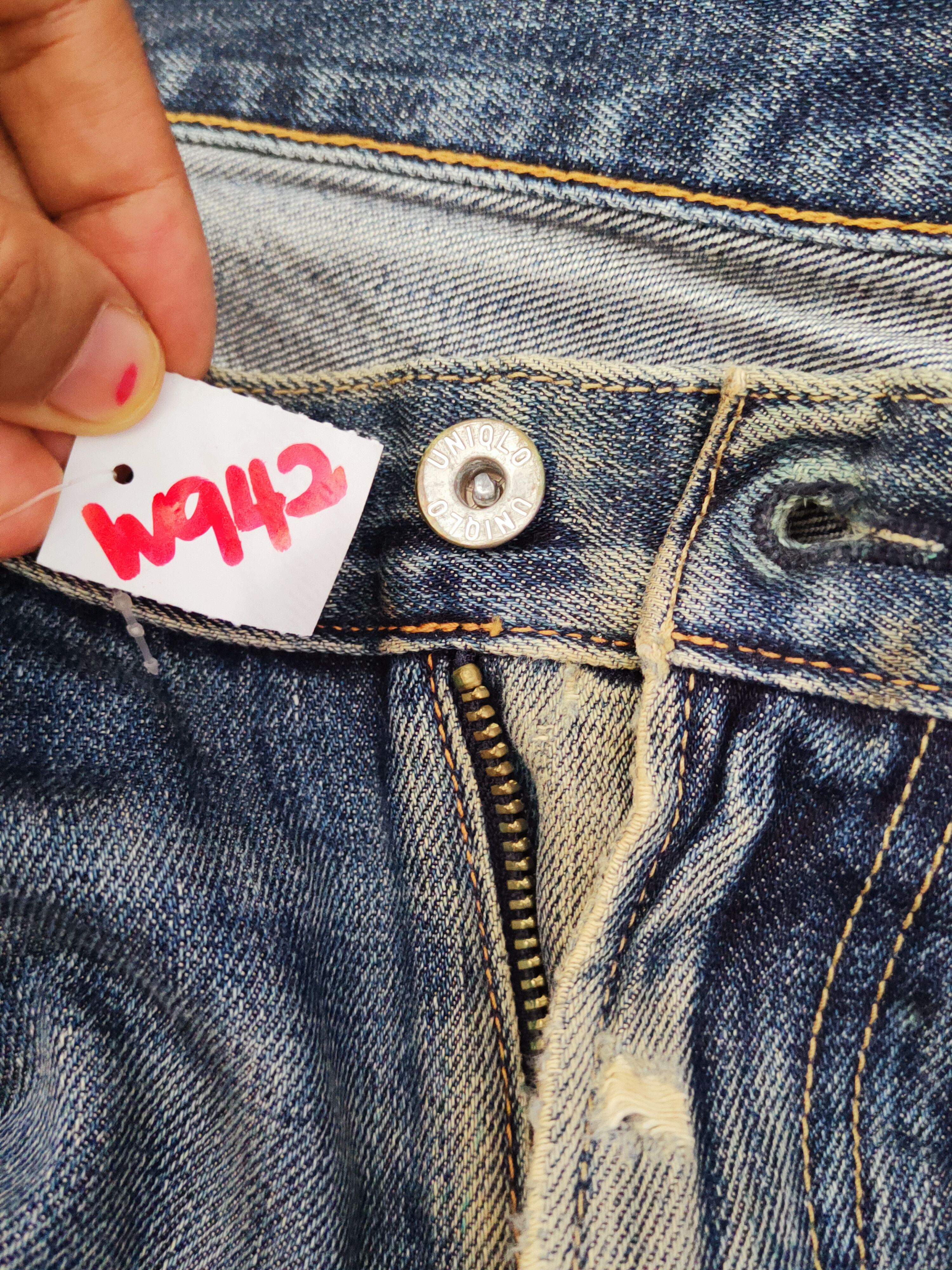 Japanese Brand Uniqlo fabric by kaihara Faded Distressed Ripped Jeans #W942 Size US 32 / EU 48 - 14 Thumbnail