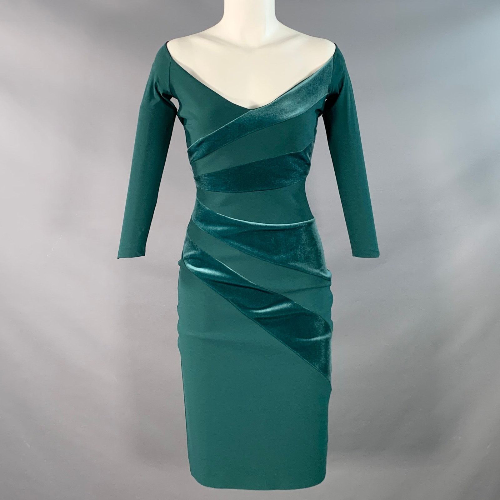Chiara Boni Kaliska Green Velvet Polyamide Off Shoulder Fitted Dress Size XS / US 0-2 / IT 36-38 - 1 Thumbnail
