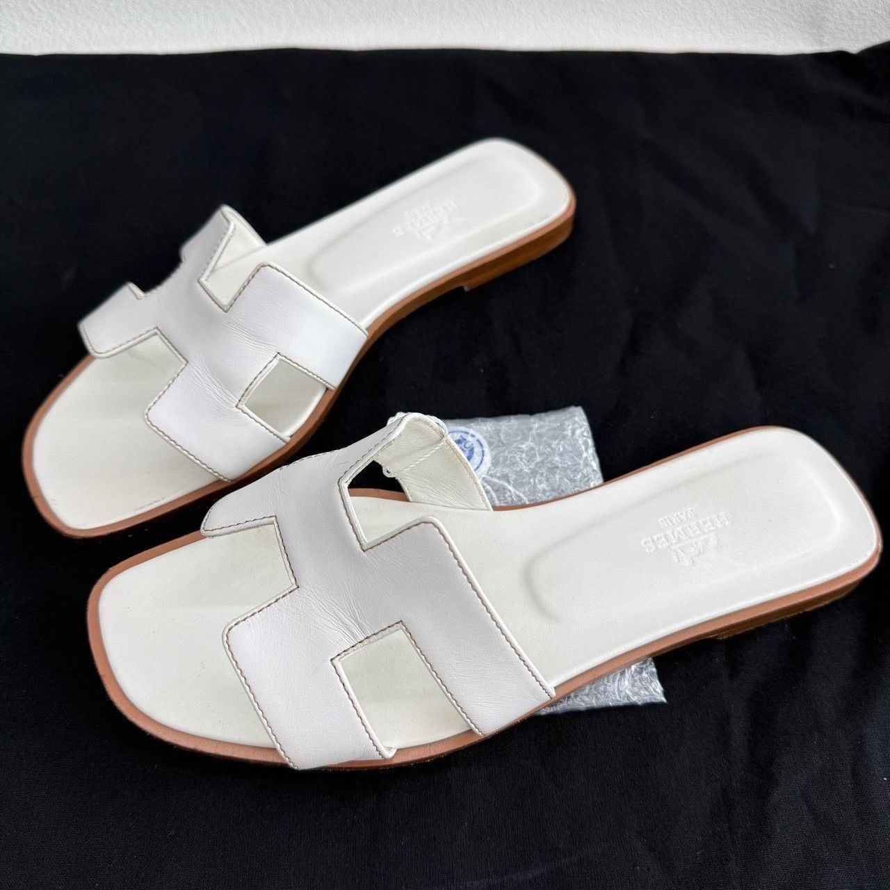 Hermes Hermes White Sandals us_6-5 Women Size US 6.5 / IT 36.5 - 1 Thumbnail