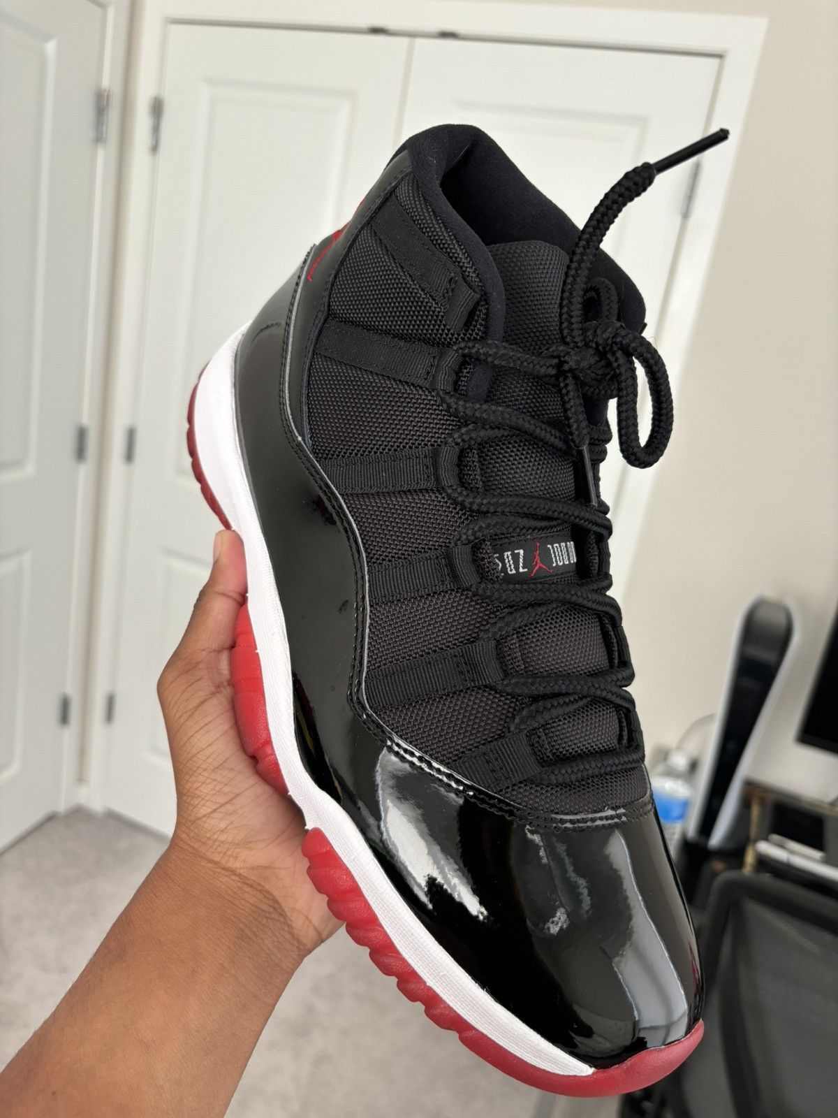 Jordan Brand × Nike Jordan 11 Retro Playoffs Bred (2019) Size US 11 / EU 44 - 2 Thumbnail