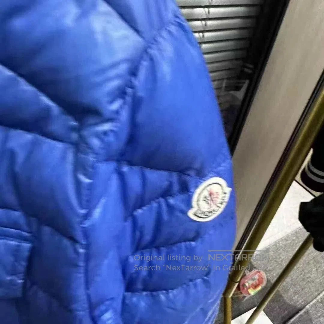 Moncler Moncler Blue Logo Two. Size S / US 4 / IT 40 - 2 Thumbnail