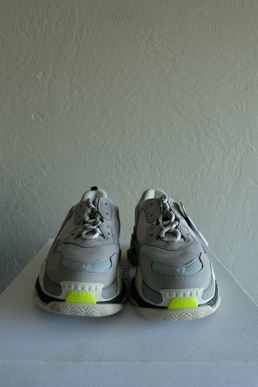 Balenciaga Balenciaga Triple S Sneakers Demna Gvasalia Shoes Leather Size US 9 / EU 42 - 2 Thumbnail