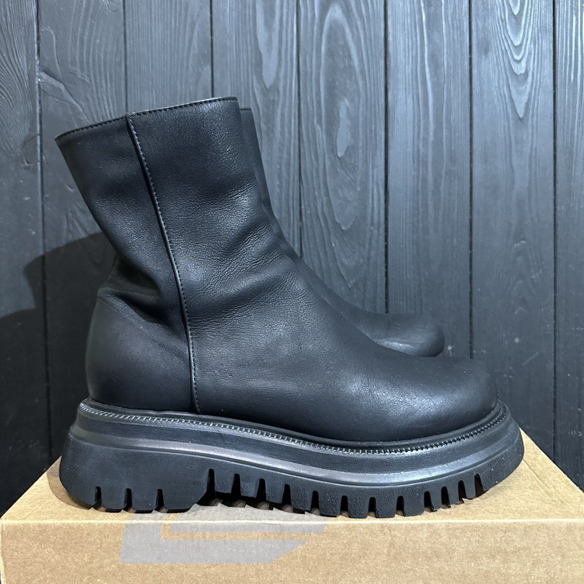 Other LOFINA Women’s Leather Avantgarde Boots Size 37 Size US 7 / IT 37 - 1 Thumbnail
