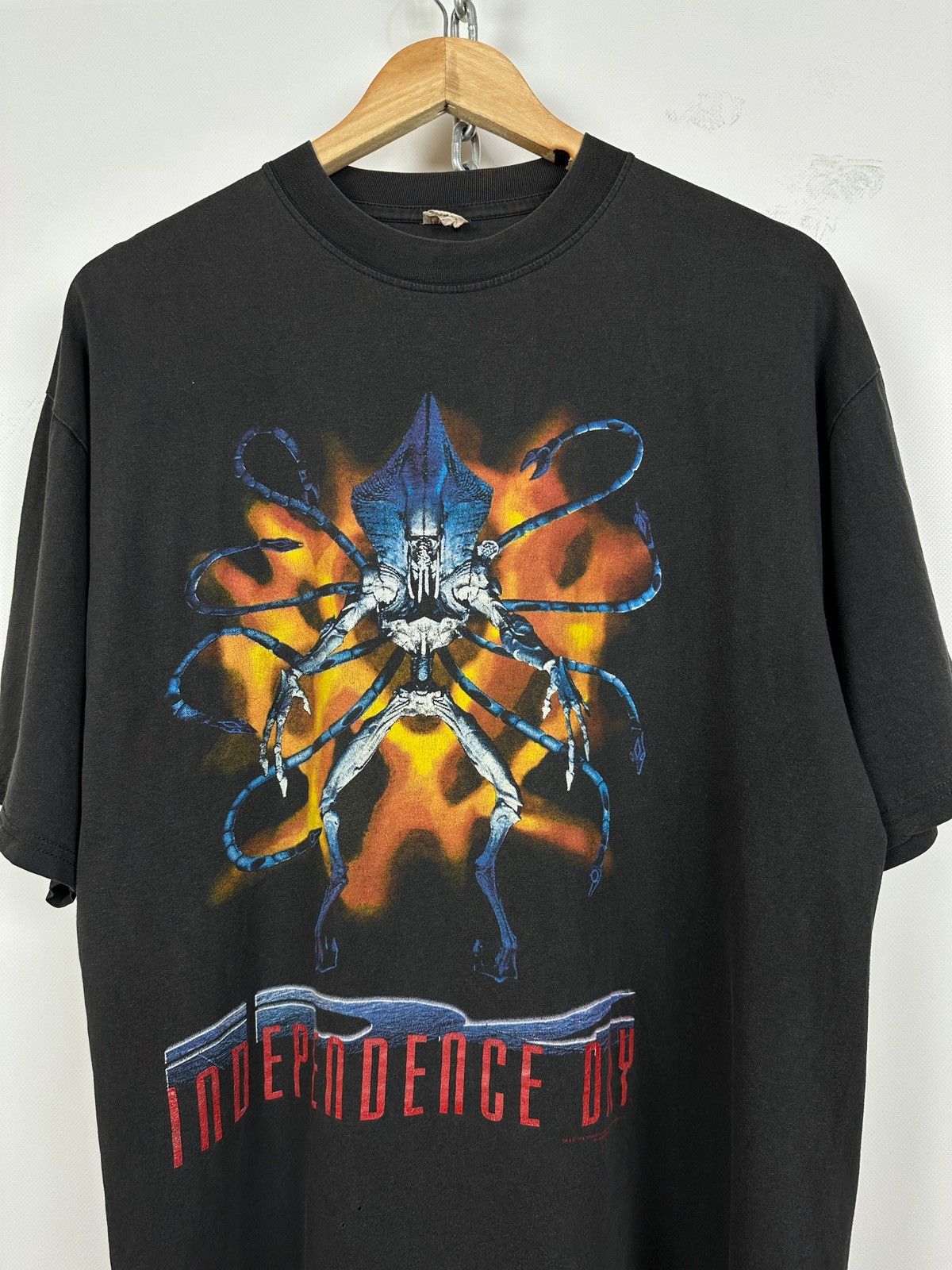 Vintage 1994 Vintage Independence Day Alien UFO Sci Fi MOVIE T-Shirt Size US L / EU 52-54 / 3 - 4 Thumbnail