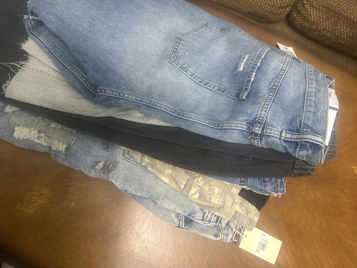 MNML Will get all that’s listed for that price. Read description Size US 36 / EU 52 - 1 Thumbnail