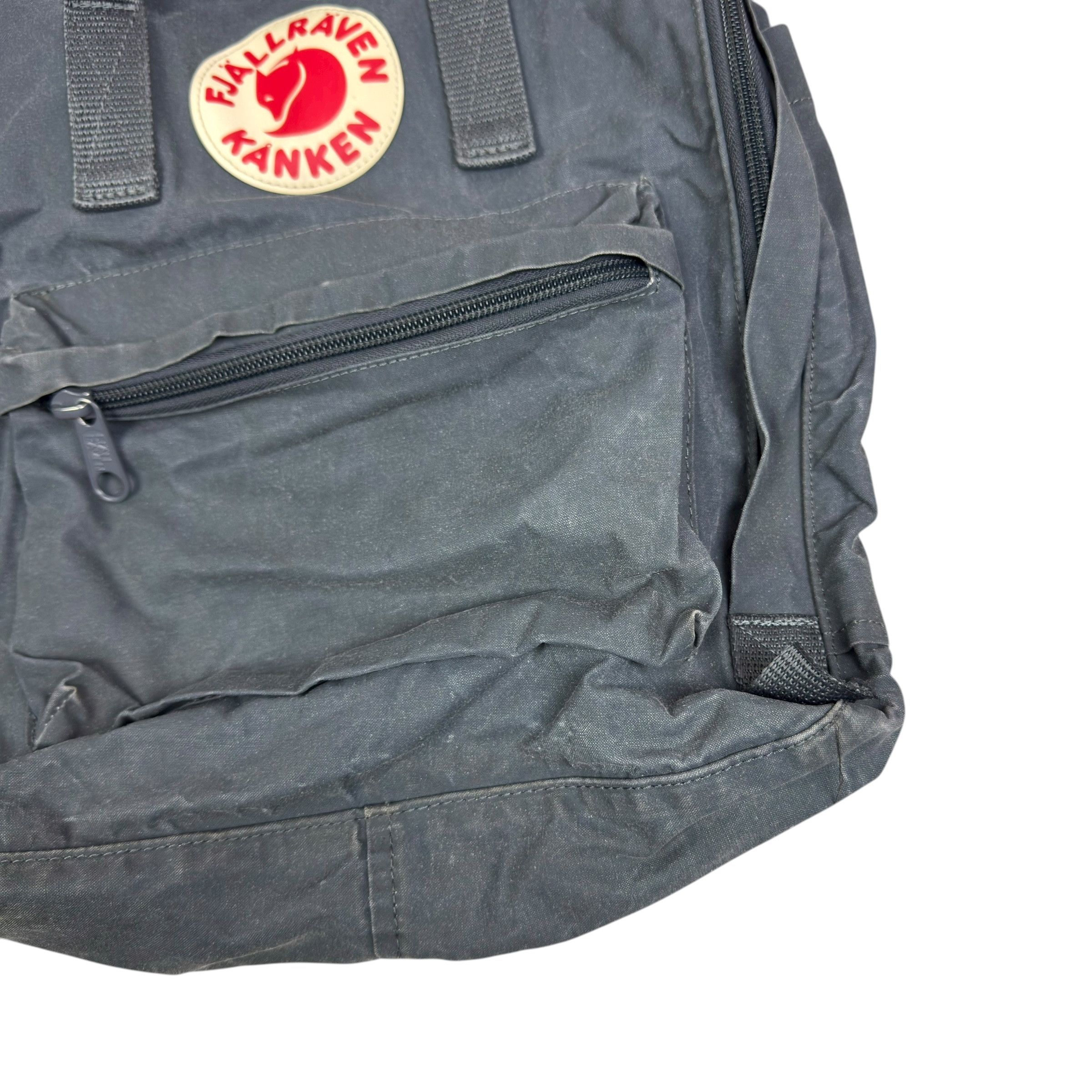 Fjallraven Fjallraven Kanken Unisex Logo Patch Everyday Backpack Bag Size ONE SIZE - 5 Thumbnail