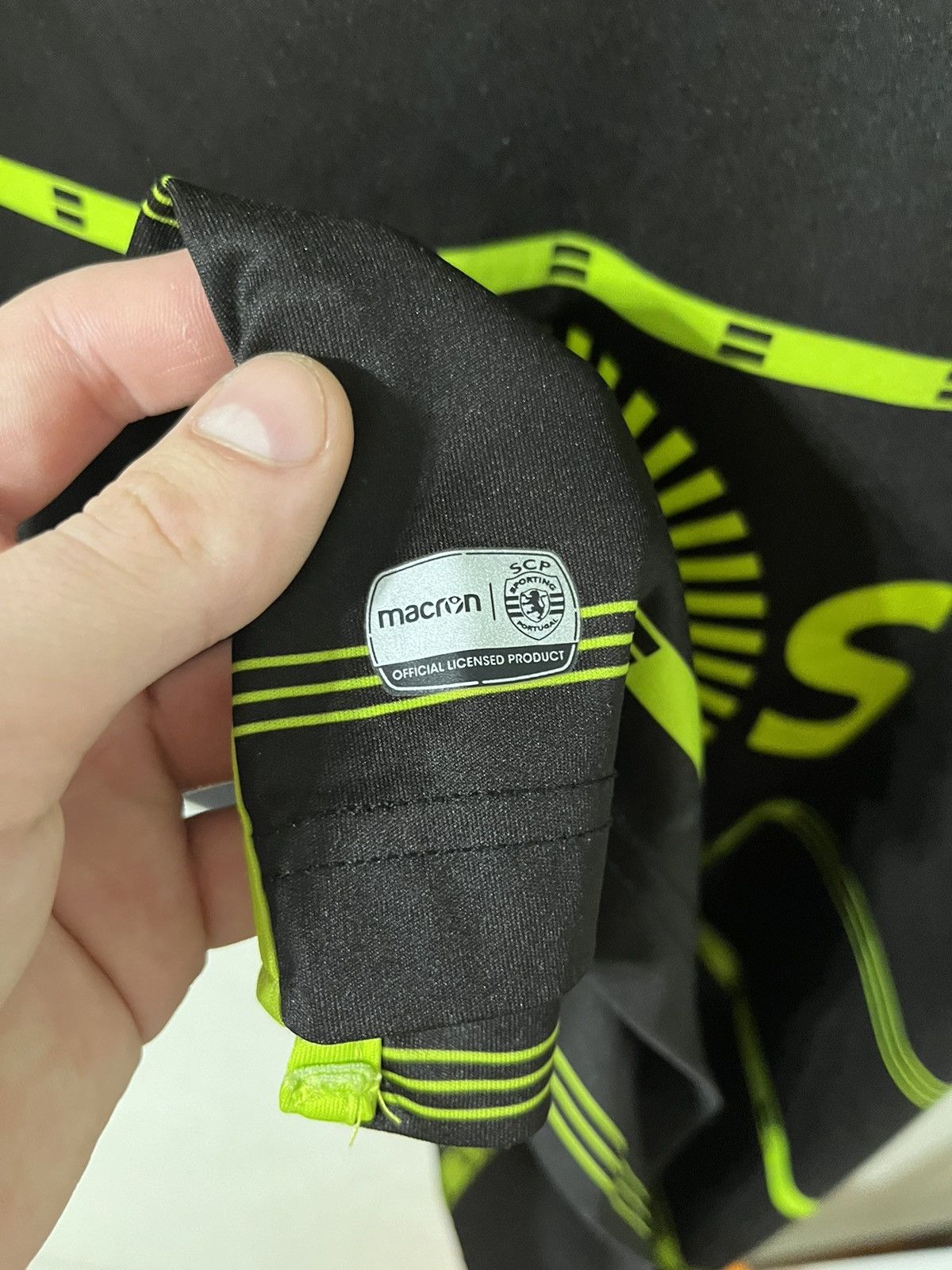 Other Macron Sporting FC 17/18 Away Jersey Size US M / EU 48-50 / 2 - 7 Thumbnail
