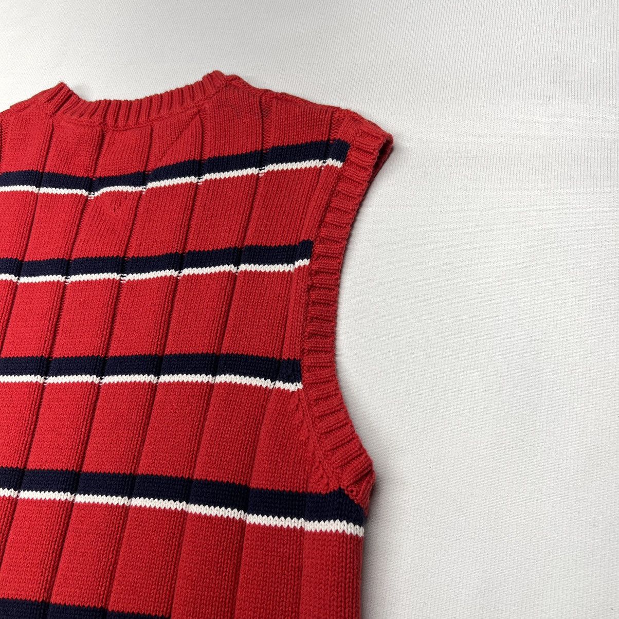 Tommy Hilfiger × Vintage VTG Tommy Hilfiger Sweater Vest Red Striped V-Neck Knit Size US M / EU 48-50 / 2 - 9 Thumbnail