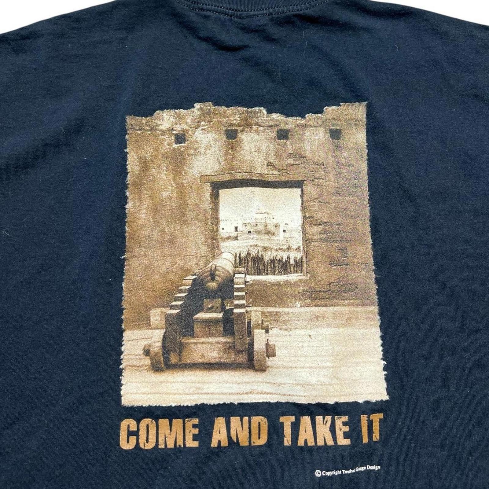 Other Vintage Remember the Alamo, Come and Take It T-Shirt Size US L / EU 52-54 / 3 - 4 Thumbnail