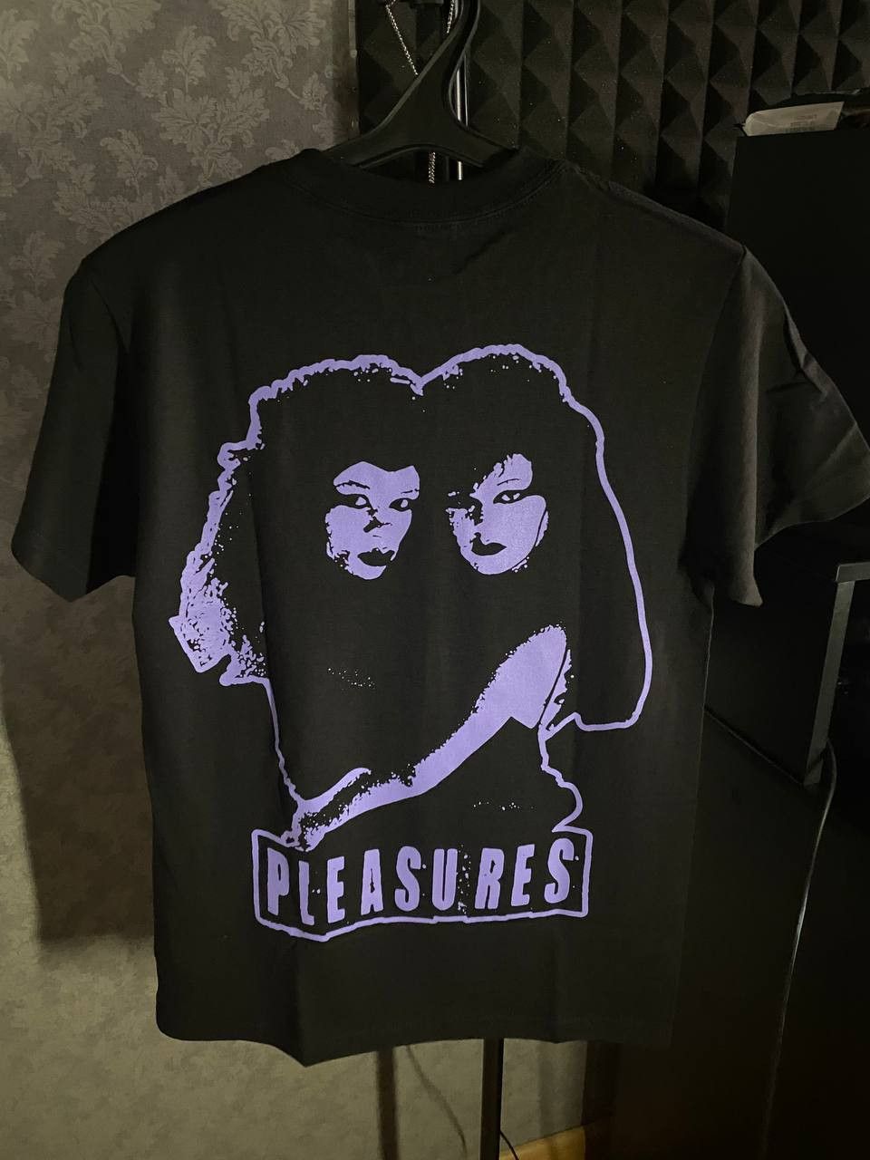 Pleasures Pleasures - Volume T-Shirth Size US M / EU 48-50 / 2 - 1 Thumbnail