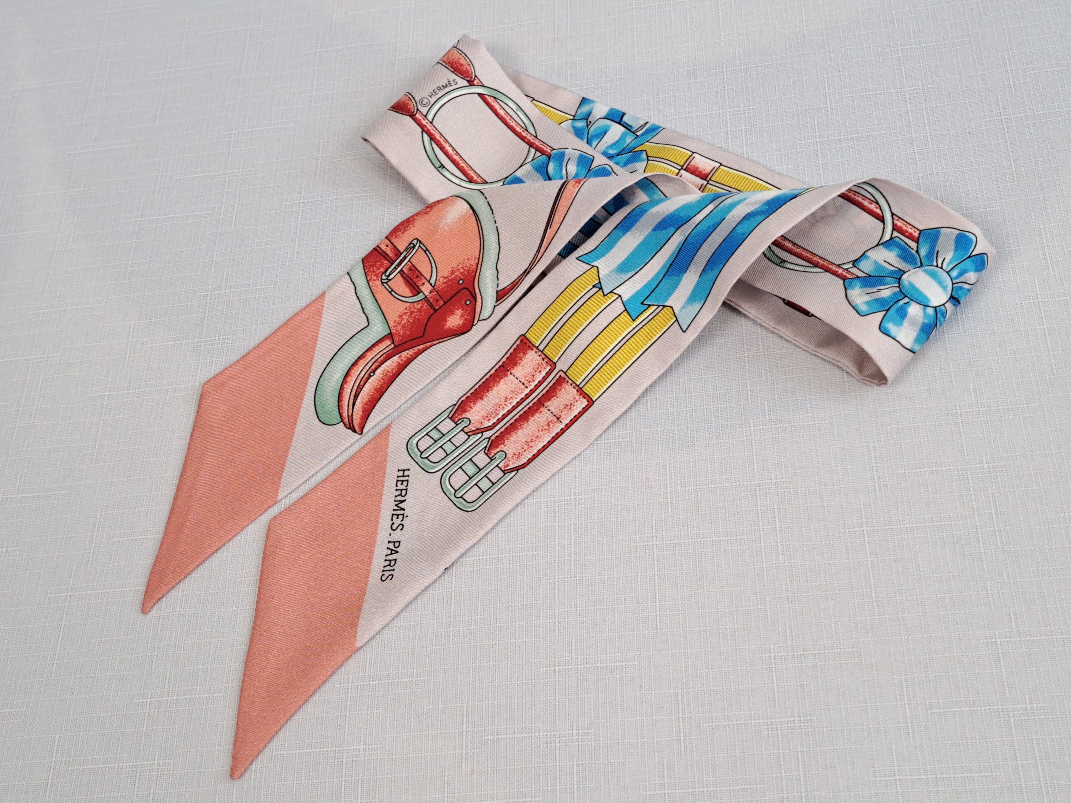 Hermes HERMES Paris silk twilly scarf. Size ONE SIZE - 1 Thumbnail