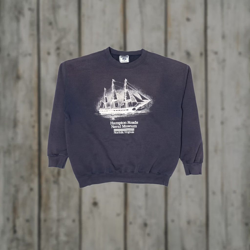 Lee VINTAGE Hampton Roads Naval Museum Norfolk Virginia Sweatshirt Navy Blue X-Large Womens? Mens? Size US XL / EU 56 / 4 - 1 Thumbnail