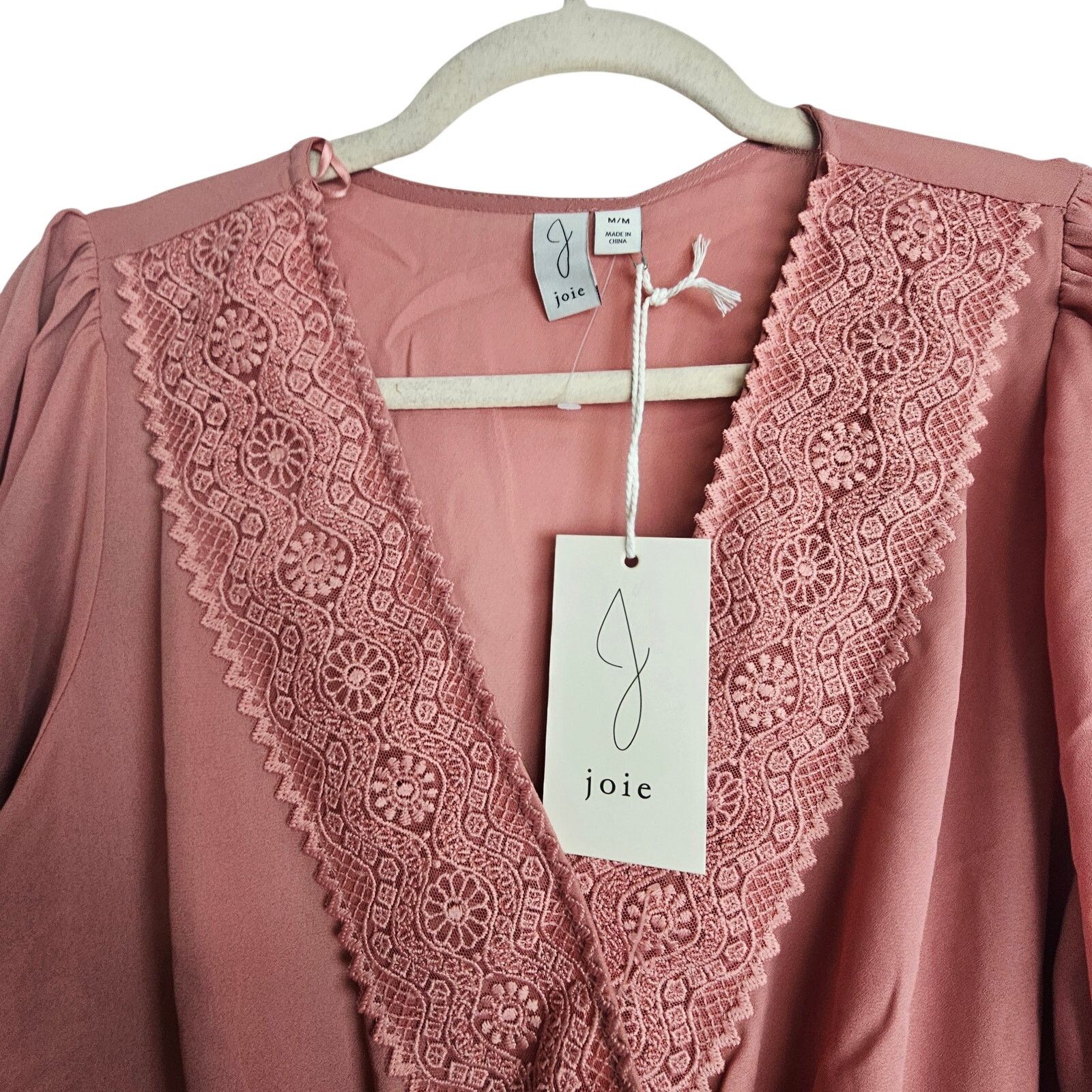 Joie Joie Womens Surplice Smocked Blouse Sz M Lace Trim Coquette Size M / US 6-8 / IT 42-44 - 2 Thumbnail