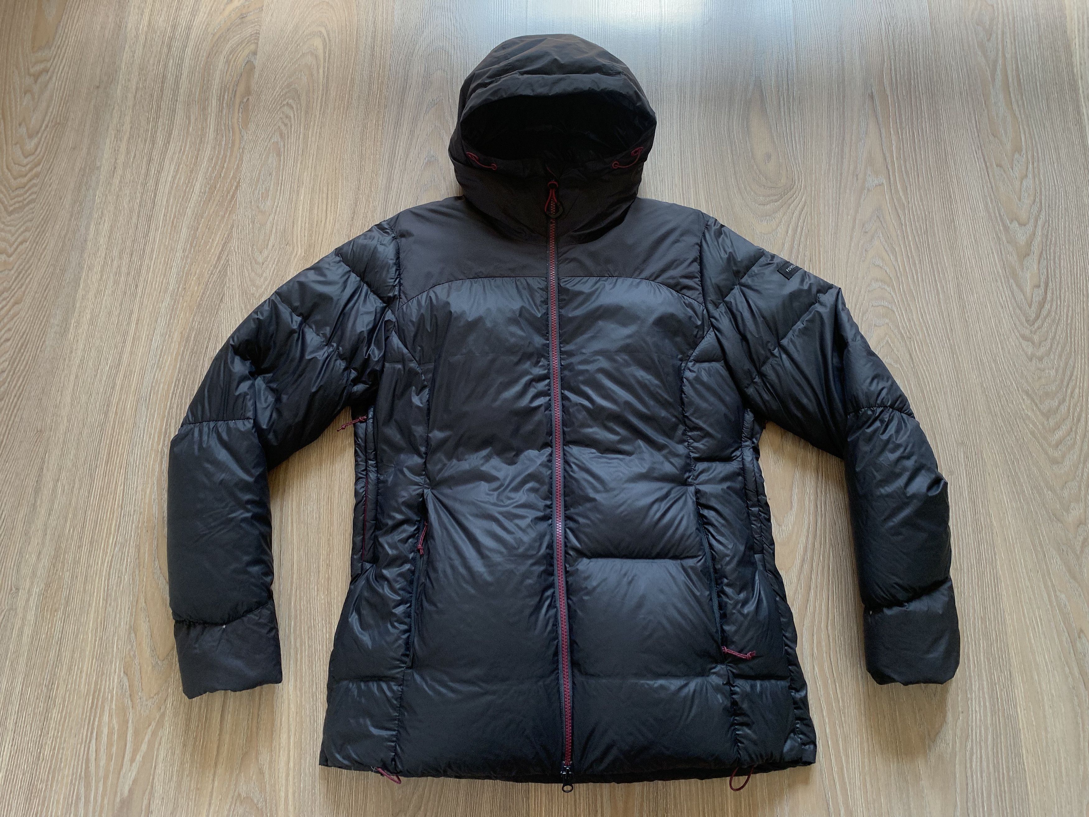 Other Decathlon Womens Warm Black Down Jacket Size L / US 10 / IT 46 - 2 Thumbnail
