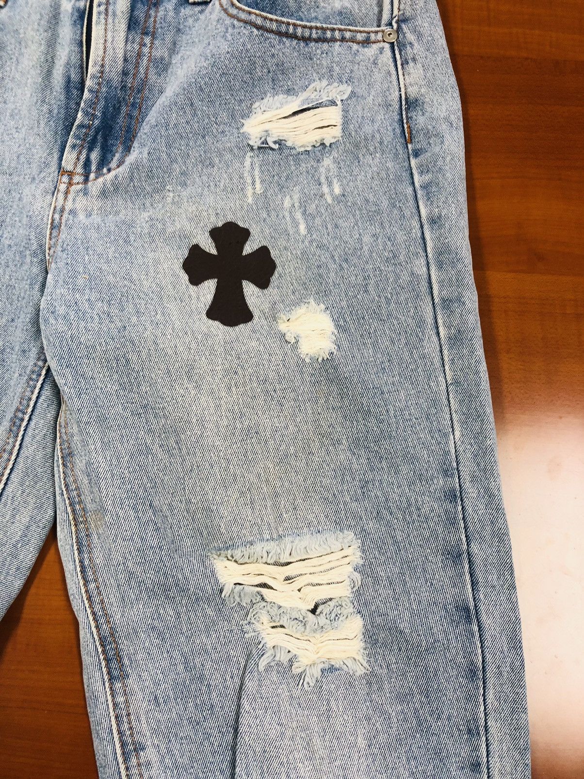 Forever 21 Forever 21 Ripped Jeans Size US 29 - 13 Thumbnail