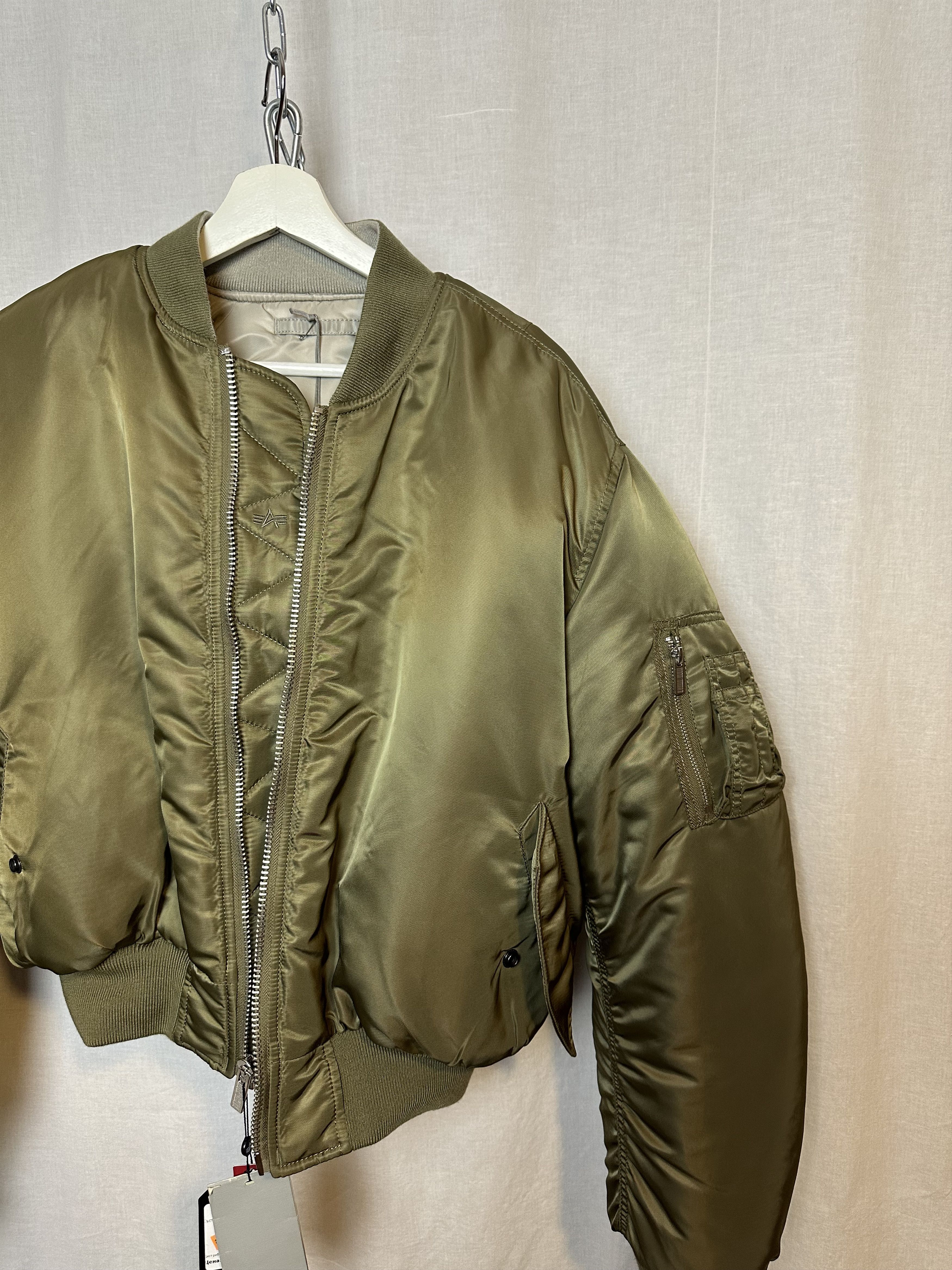 Vetements BNWT padded shoulders barcode bomber Size US S / EU 44-46 / 1 - 3 Thumbnail