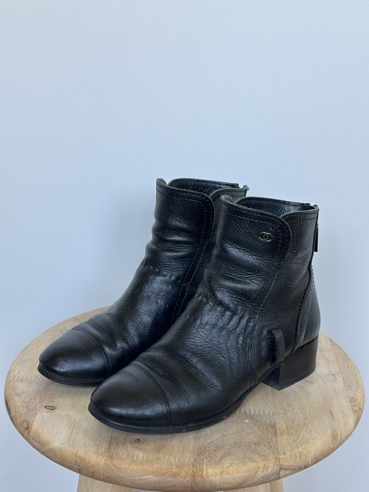 Chanel Chanel Black Leather Ankle Boots CC Logo Size 36 Size US 5 / IT 35 - 1 Thumbnail