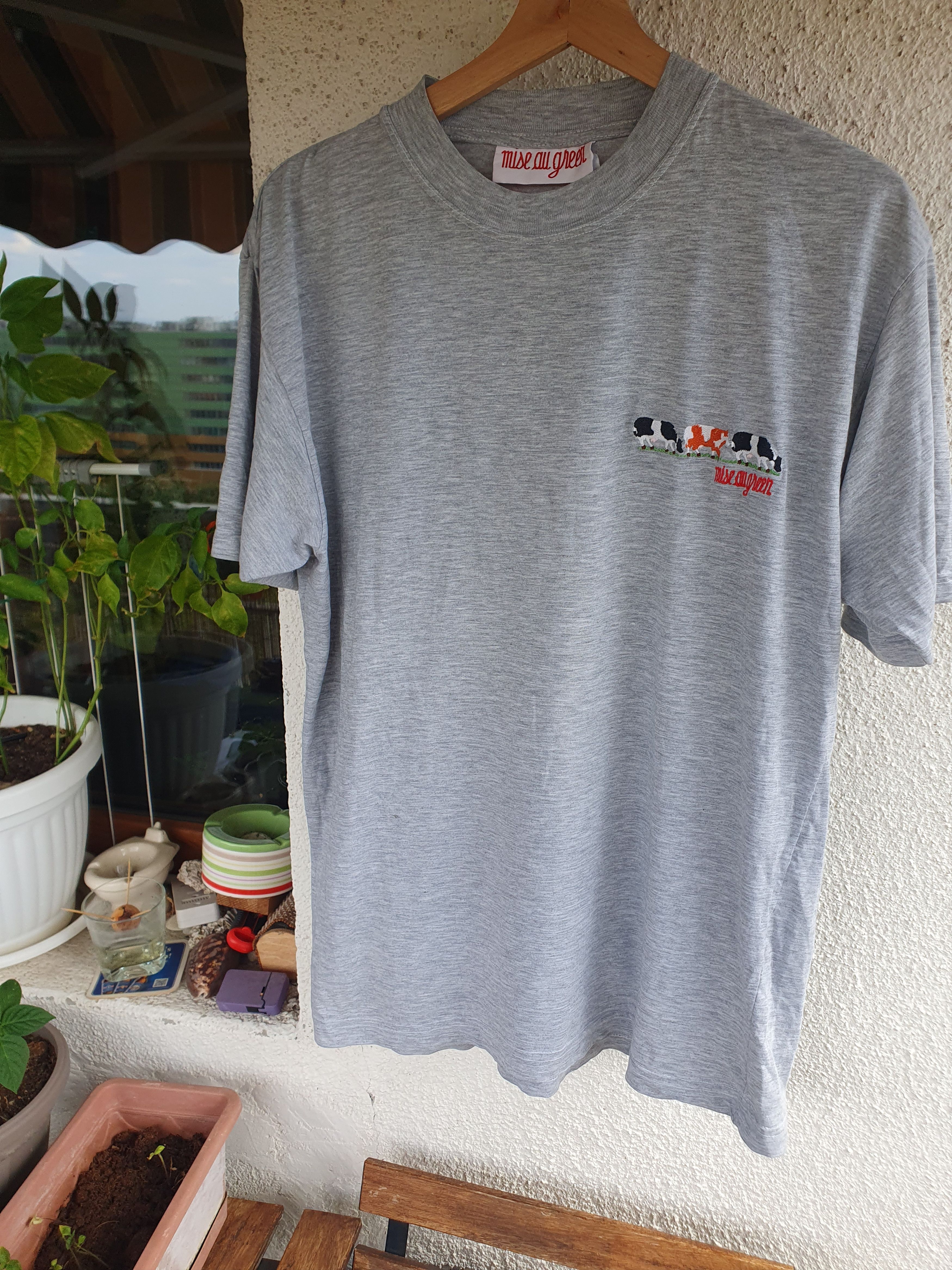 Vintage Mise Au Green Three Cows Embroidery Made in France tee XL Size US XL / EU 56 / 4 - 5 Thumbnail