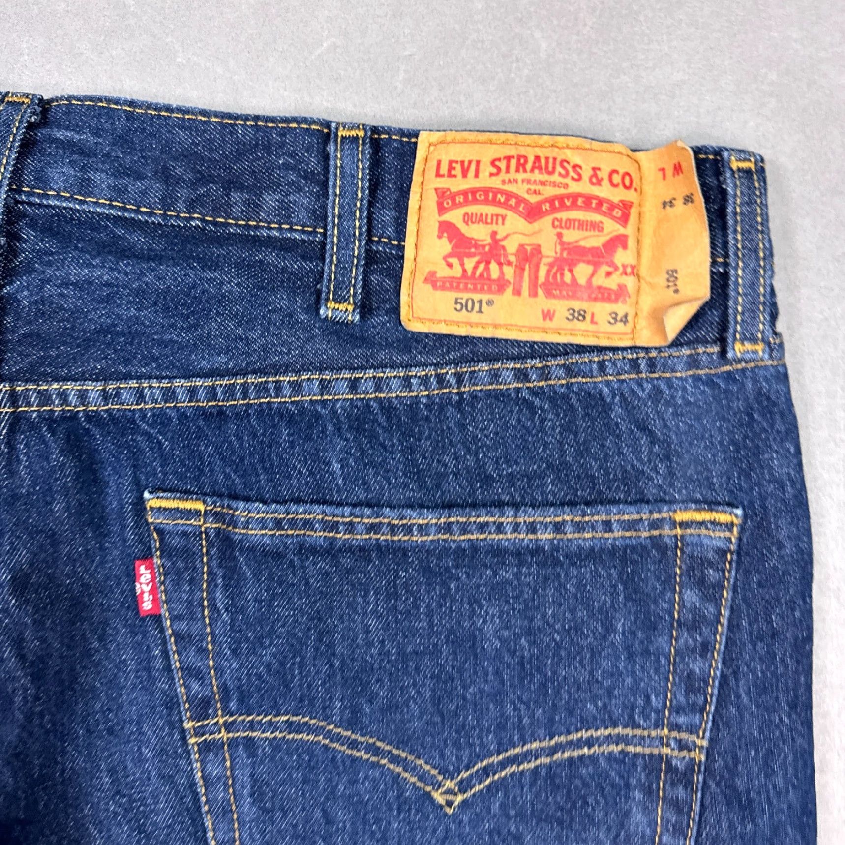 Levi's Levi's 501 Jeans Mens 38x34 Blue Denim Button Fly Straight Classic Chore Jeans Mens Regular 38 Blue Denim Cotton 5-Pocket Design Vintage: No Size US 38 / EU 54 - 6 Thumbnail