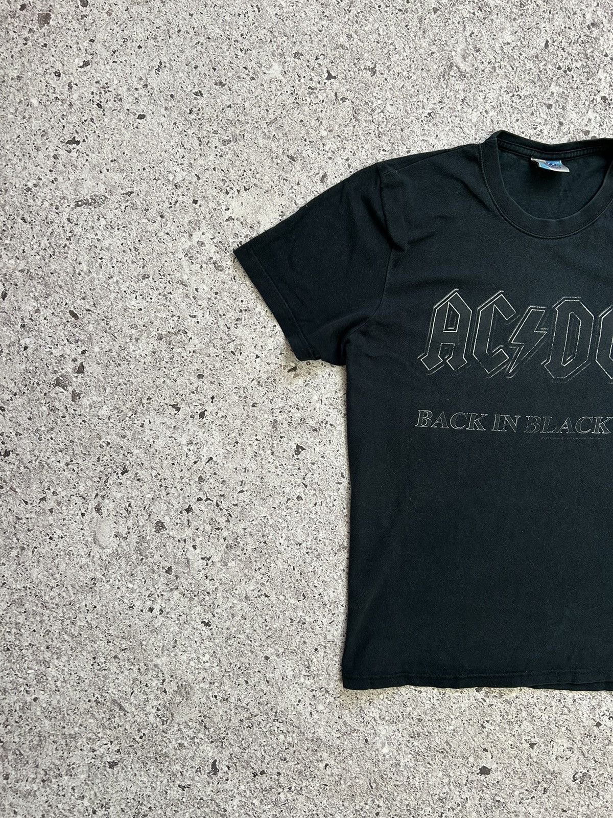 AC/DC × Band Tees Rare Vintage 2004 AC/DC Back In Black 2004 Rock T-Shirt Size US L / EU 52-54 / 3 - 3 Thumbnail